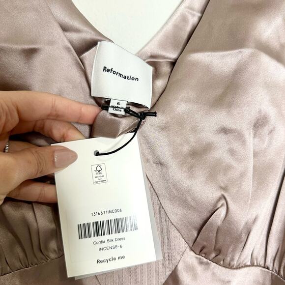 REFORMATION Cordia Silk Slip Dress in Taupe Size 6 100% Silk - Picture 3 of 4